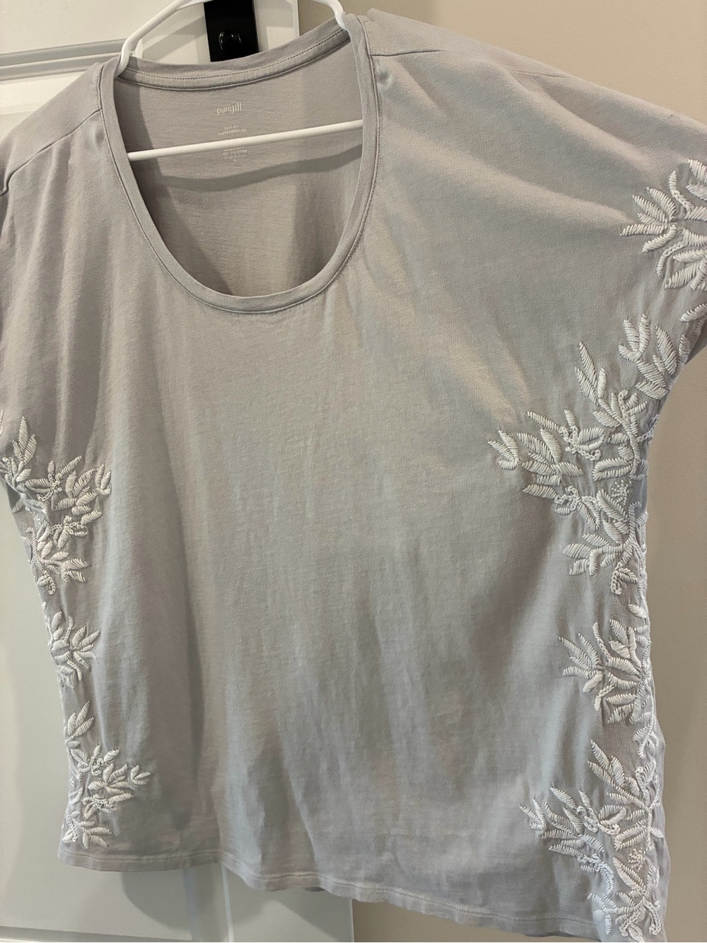 J. Jill Light Gray Short-Sleeve Embroidered Tee